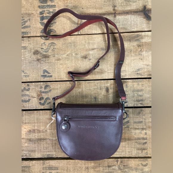 Vin Melange |Sylvie | Madame Chic- Aunts & Uncles - Picture 6 of 9